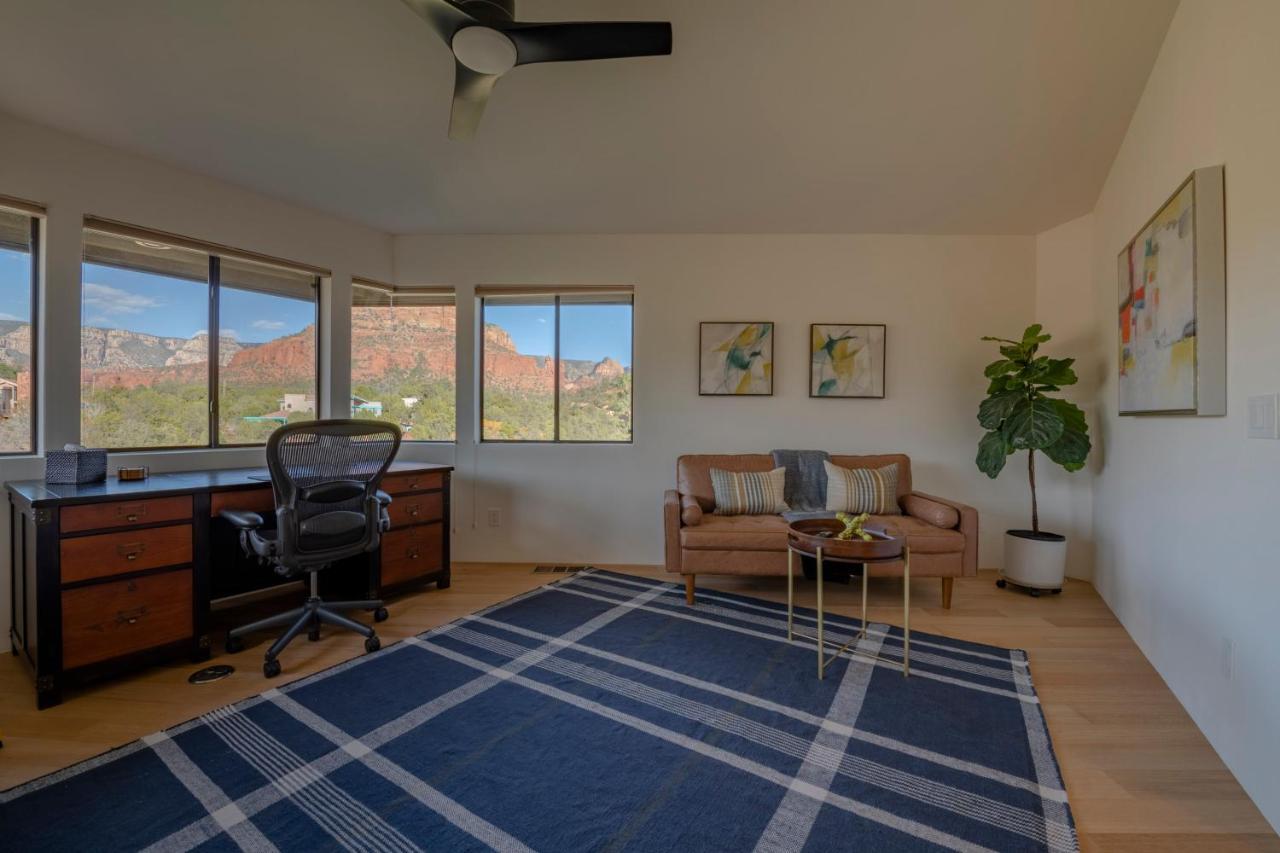 Red Rock Paradise Amazing Views And Hot Tub Holiday home *