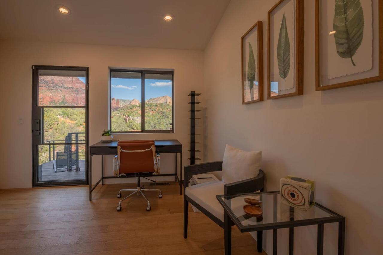 Red Rock Paradise Amazing Views And Hot Tub Holiday home *